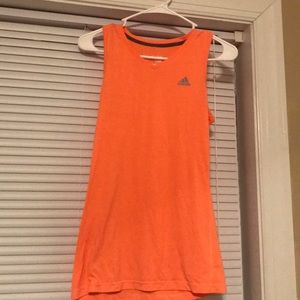Small Adidas work out 🏋🏻‍♀️ tank